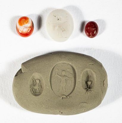 LOT of 3 engraved intaglios in glass and...