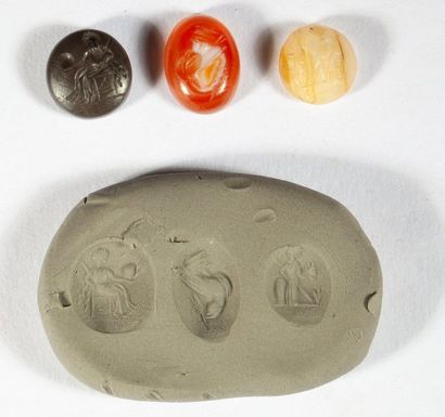 LOT of 3 intaglios engraved in cornelian...
