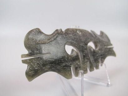 Toothed mask pendant. Jade nephrite.

China....