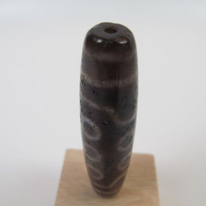 Beautiful 8-eyed Dzi pearl, protective talisman....