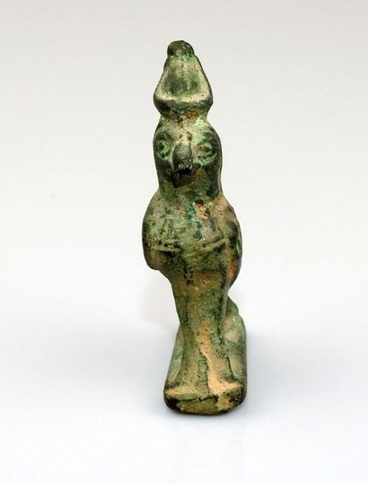 Large eagle wearing the unified crown

Bronze...