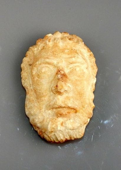 Bearded man's head

Marble 11 cm

Roman ...