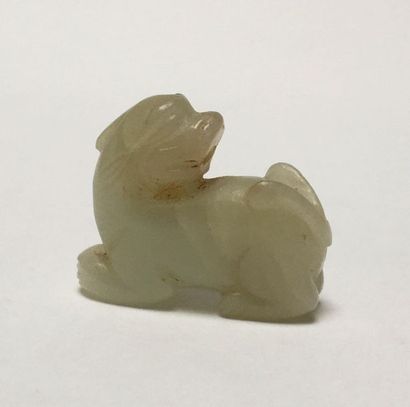 Sharpeï in veined light green jade. The dog...