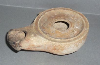 Beige terracotta oil lamp with push-button....