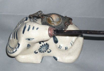 Chinese porcelain water pipe in the shape...
