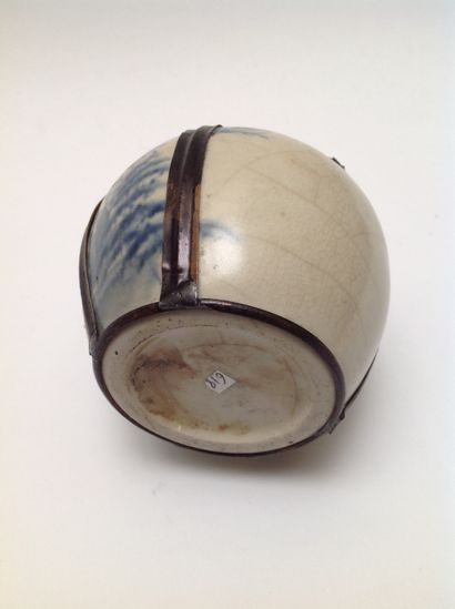 Spherical Chinese porcelain water pipe with...