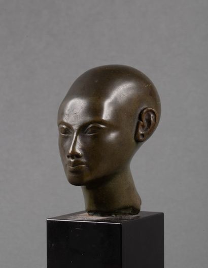 Tête d'un princesse égyptien en bronze à...
