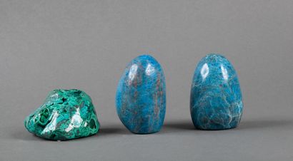 
Set consisting of a semi-polished block...