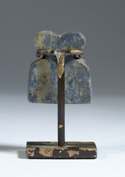 Idol with oriental eyes in lapis lazuli.

Undetermined...