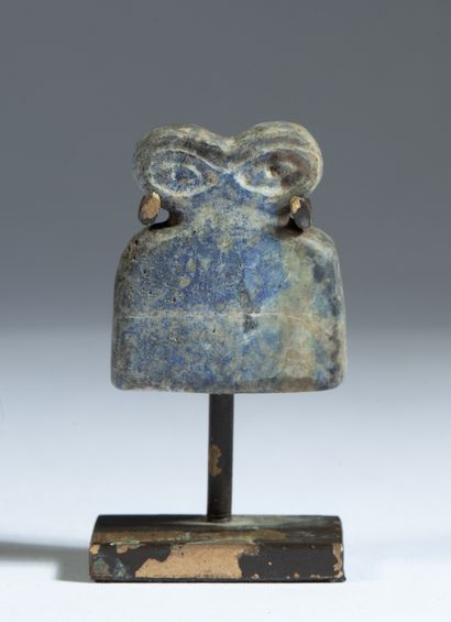 Idol with oriental eyes in lapis lazuli.

Undetermined...