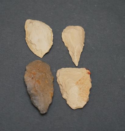 Four large blonde flint arrowheads. Neolithic....