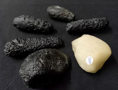Lot of Tectite from the Guangdong region...