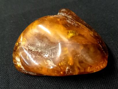 Natural Baltic amber block. 6x6cm