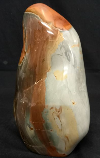 
Decorative polychrome jasper block. 27x15cm,...