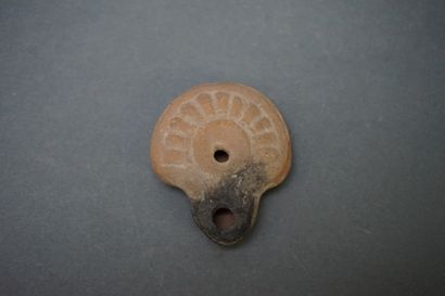Beige terracotta oil lamp. Romano-Byzantine...
