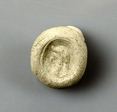 Bague à décor d’intaille représentant un...