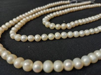 Lot of 3 rows of freshwater cultured pearls....