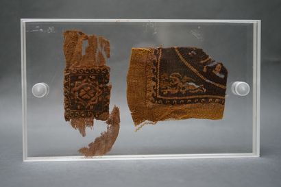 Deux fragments de tissus Copte représentant...