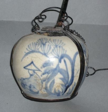 Spherical Chinese porcelain water pipe with...