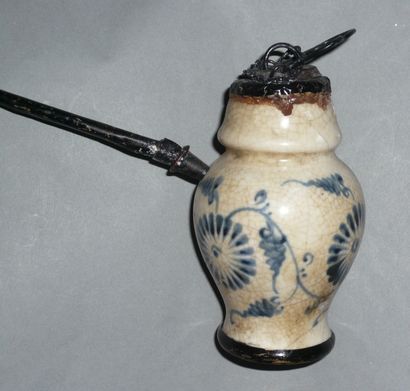 Chinese porcelain water pipe of baluster...