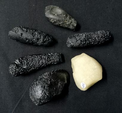 Lot of Tectite from the Guangdong region...