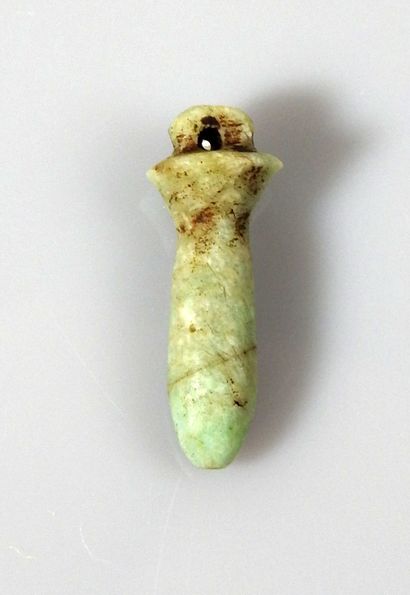 Rare amulette représentant un pilier lotiforme...