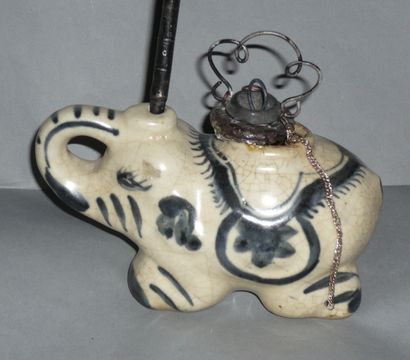 Chinese porcelain water pipe in the shape...