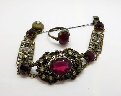 LOT of bone and ivory jewelry, consisting...