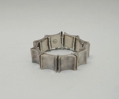 BRACELET in silver 925/°° with large concave...