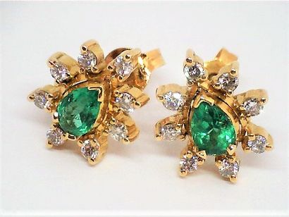 EARRINGS in 18K (750/°°) yellow gold, set...