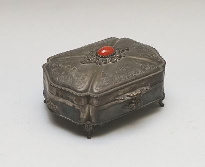 Jewelry box in silver 800/°°, with a curved...