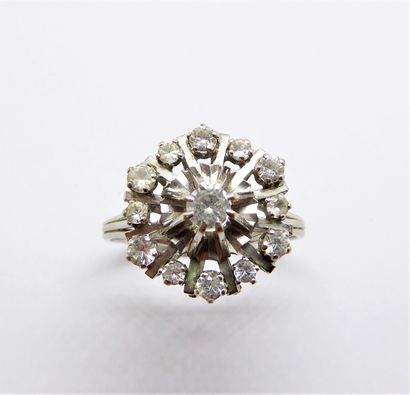 RING with effect in 18K (750/°°) white gold,...