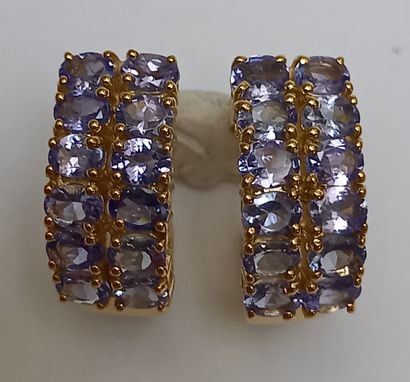 PAIR OF 1/2 CREOLES in gilt silver (vermeil)...