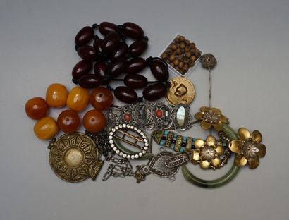 LOT of various costume jewellery.