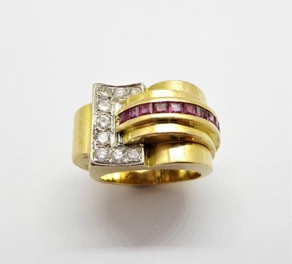 IMPOSANTE BAGUE en or jaune 18K (750/°°),...