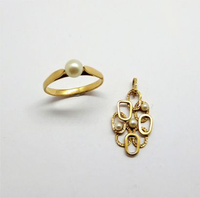 LOT in 18k (750/°°) yellow gold consisting...