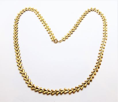 NECKLACE in 18K yellow gold (750/°°°), flat...