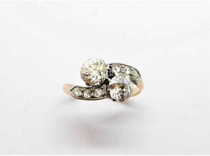 Ancienne BAGUE en or jaune 18K (750/°°) vous...