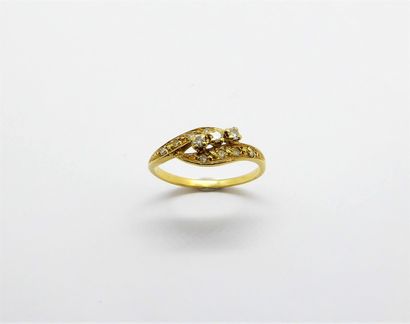 RING in 18K (750/°°) yellow gold, set with...