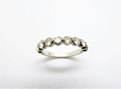 HALF ALLIANCE in platinum set with brilliant-cut...