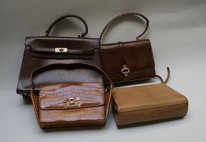 LOT of 4 vintage leather handbags. Fairly...