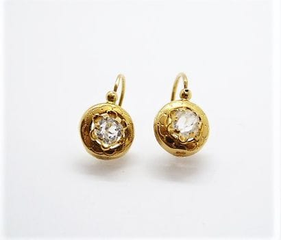 PAIRE DE DORMEUSES en or jaune 18K (750/°°),...
