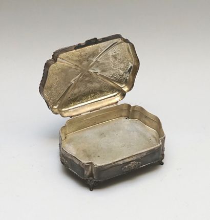 Jewelry box in silver 800/°°, with a curved...