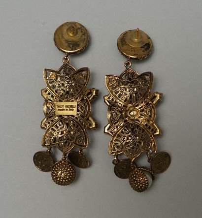 THOT GIOEILLI - Pair of earrings (pierced...