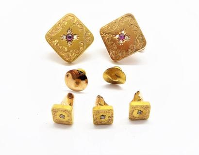 ENSEMBLE de BOUTONS de manchettes et cols...