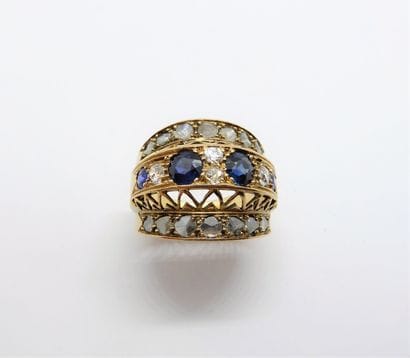 ANCIENNE BAGUE en or jaune 18K (750/°°),...