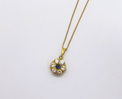 18K (750/°°) yellow gold chain and pendant,...