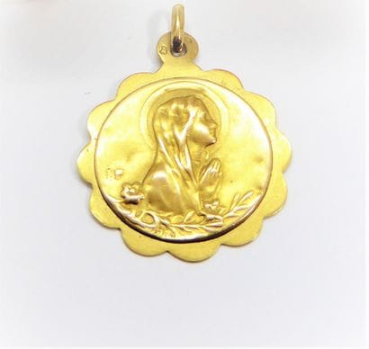 18K (750/°°) yellow gold PENDANT, presenting...