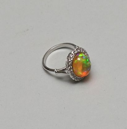 18k (750/°°) white gold ring centered with...