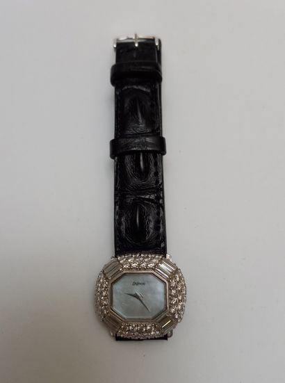 DELANEAU - Ladies' wristwatch in 18k (750/°°)...